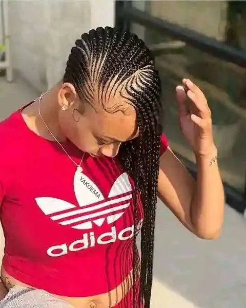 Check out these 25 latest African hairstyles for women 