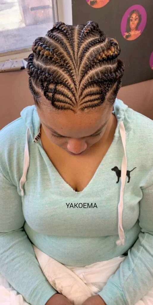 Check out these 25 latest African hairstyles for women 