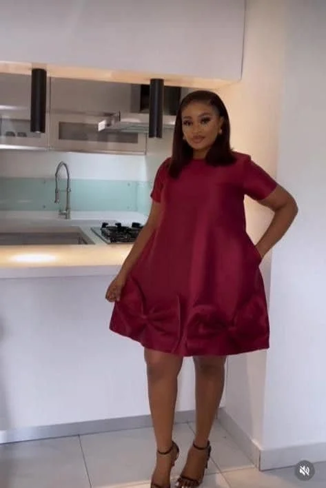 30 PHOTOS: Simple but chic fashion collection of style for ladies