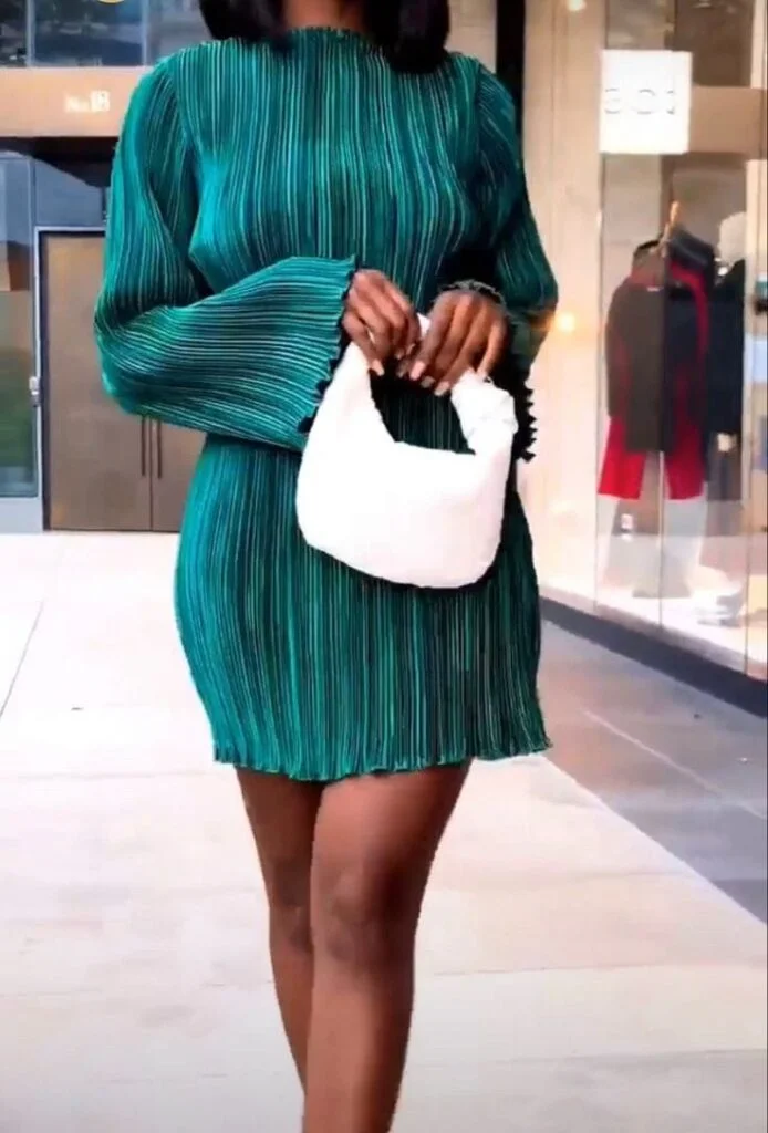 30 PHOTOS: Simple but chic fashion collection of style for ladies