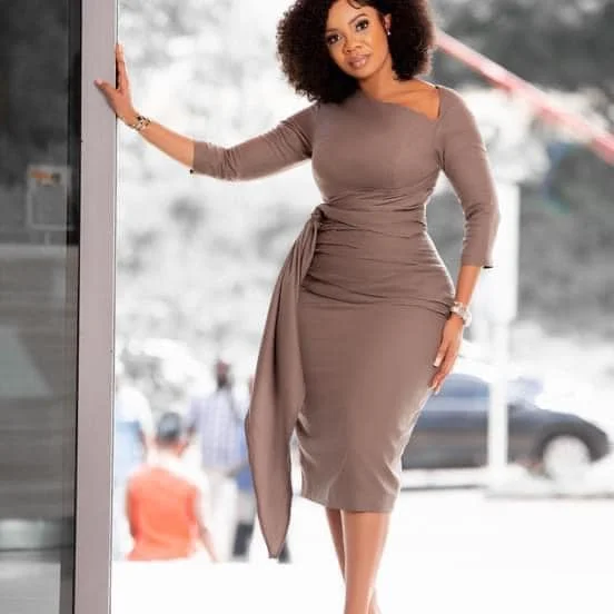 See These 100 Pictures of Serwaa Amihere's Fashion Style Inspirations