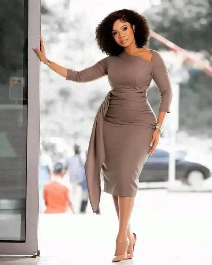 See These 100 Pictures of Serwaa Amihere's Fashion Style Inspirations