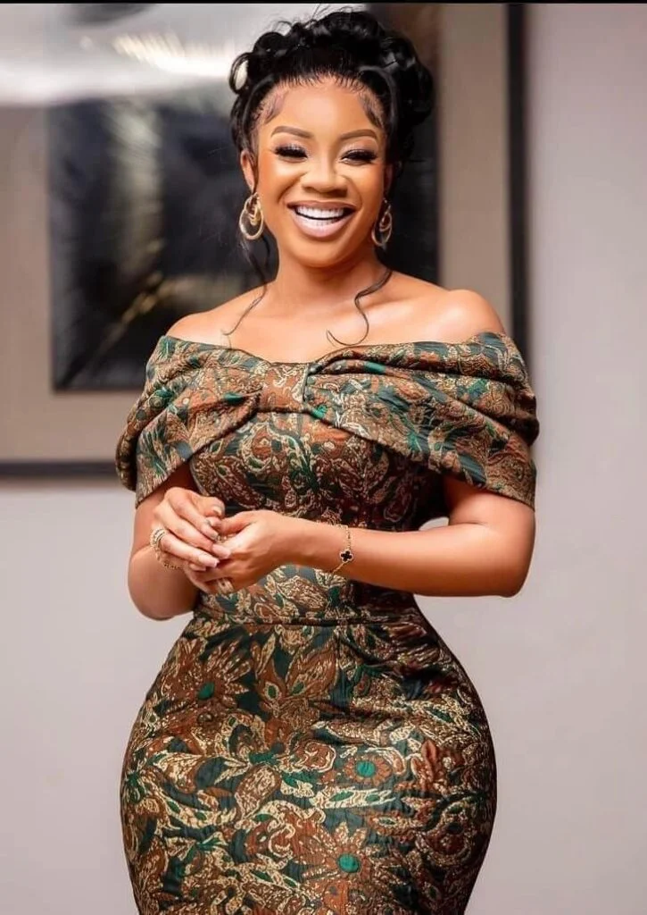 See These 100 Pictures of Serwaa Amihere's Fashion Style Inspirations
