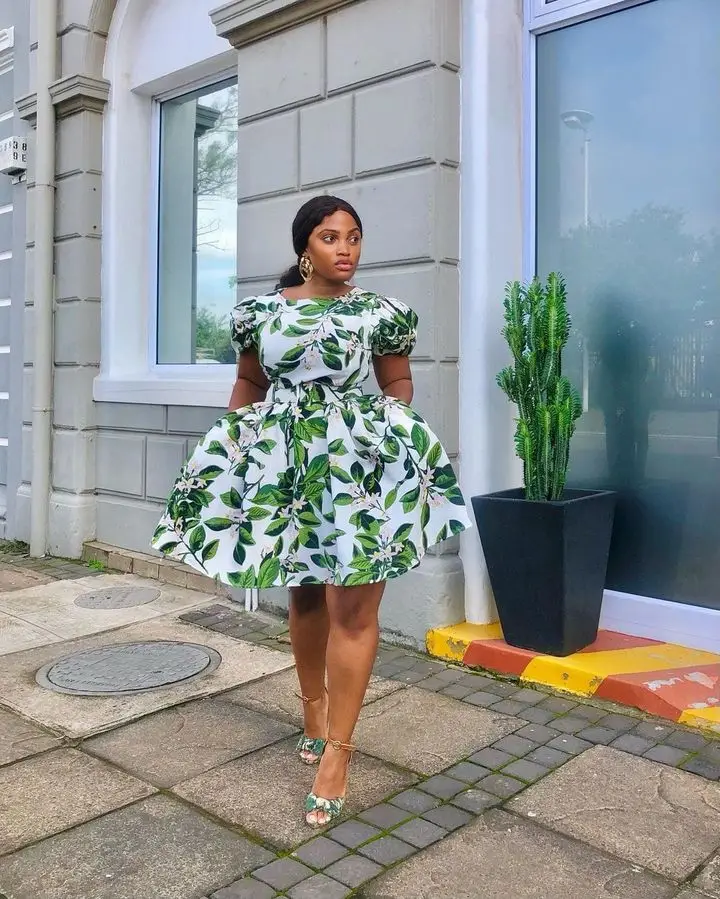 New Simple African Dress Styles For Women - Fashion designs