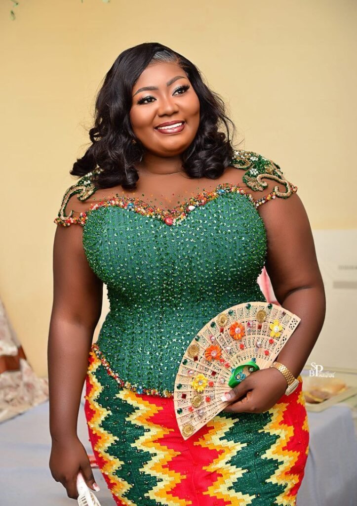 20 PHOTOS: African Kente wedding dress ideas + Ghanaian Kente fashion trends