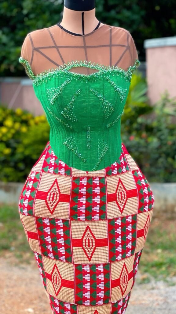 20 PHOTOS: African Kente wedding dress ideas + Ghanaian Kente fashion trends