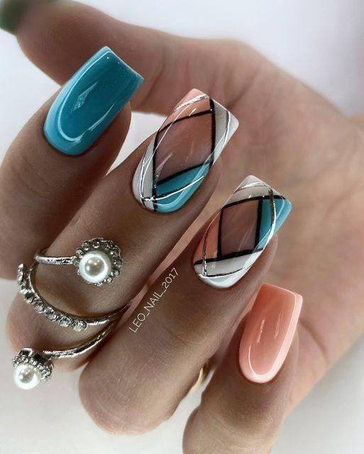 25 PHOTOS Romantic nail art ideas for weddings