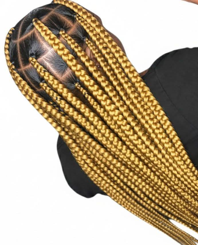 High-end African knotless braids