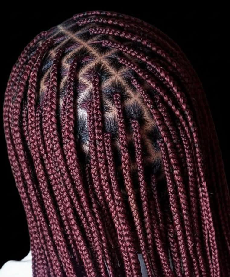High-end African knotless braids